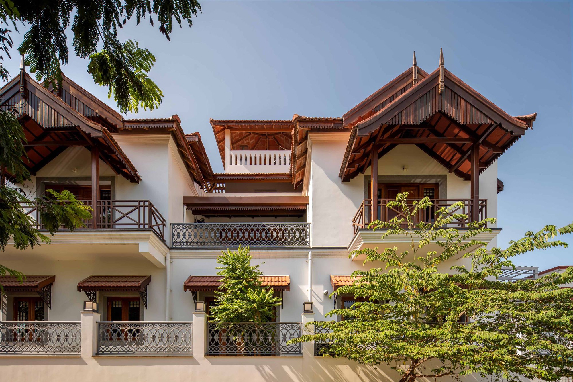 modern traditional kerala house