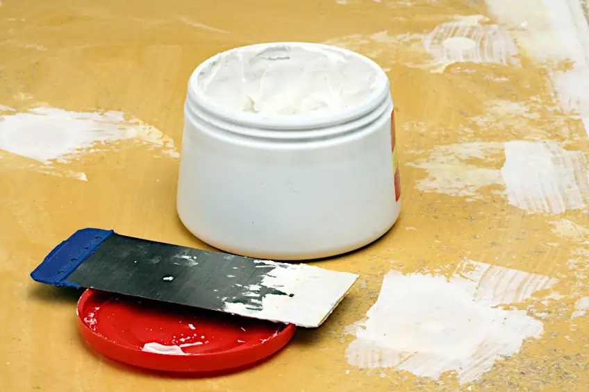 how long does spackle last once opened