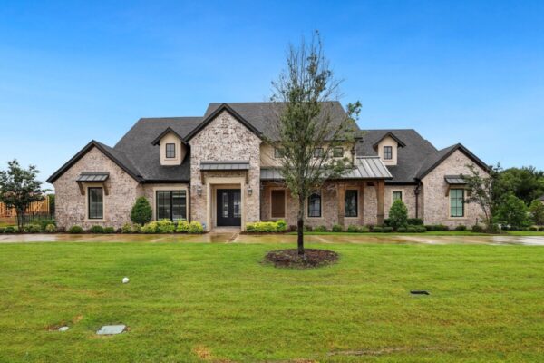 apartments center tx
